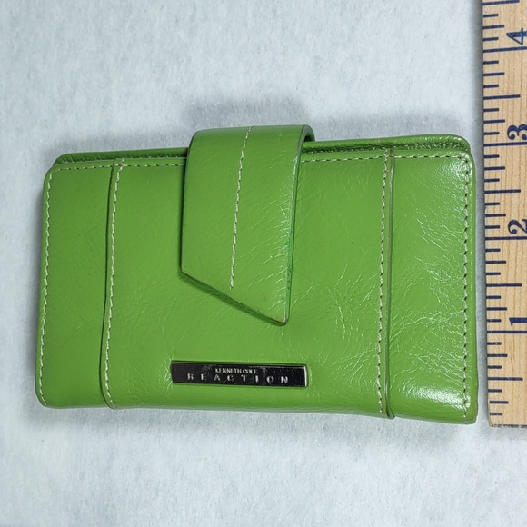 Kenneth Cole Reaction Leather Wallet - Picture 6 of 6
